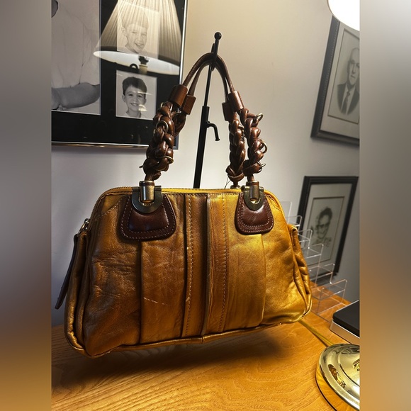 Chloe Bronze Leather Shoulder Bag - Picture 4 of 16